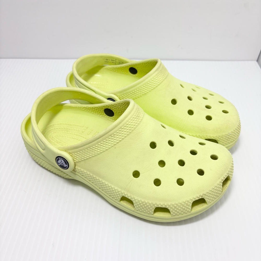 Crocs Yellow Clogs Kid Size 3 Junior Slip On Slingback Comfort Shoes